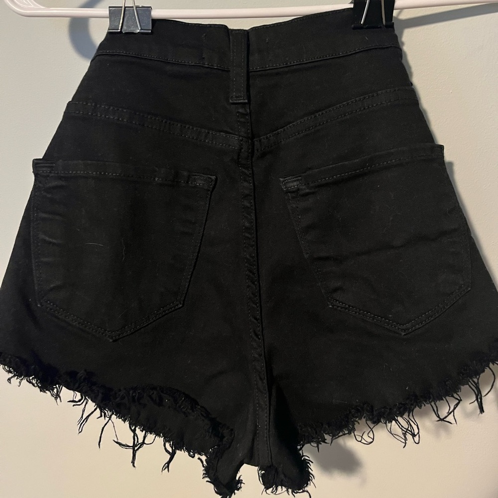Shorts - Picture 3 of 3